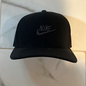 Nike classic 99 SnapBack Futura BLK